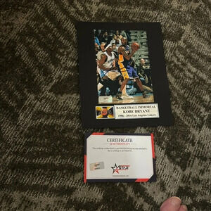 Kobe Bryant autograph Lakers photo with COA